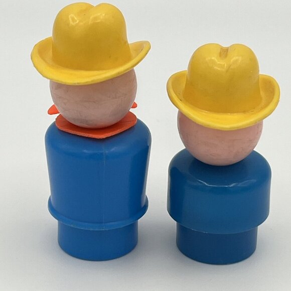 Vintage Fisher Price Little People Farmer & Son Blue body Yellow Hat Farm Figure - Picture 3 of 7